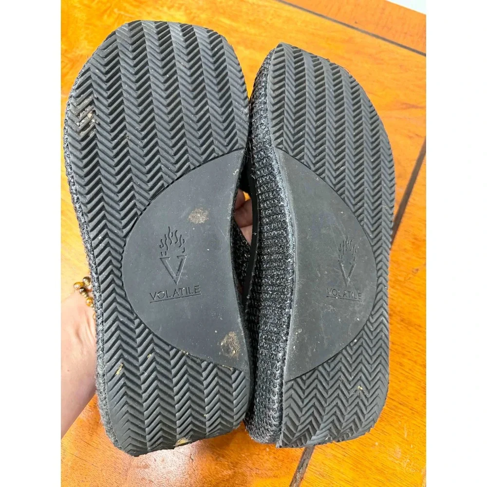 Volatile Black Platform Flip Flops Chunky Wedge Woven Strap Sandals Womens 9.5in